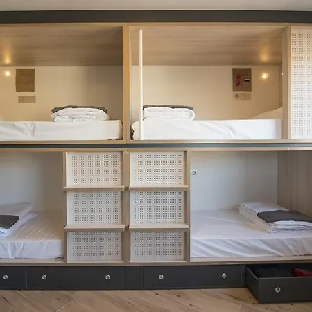 Koisi Hostel *