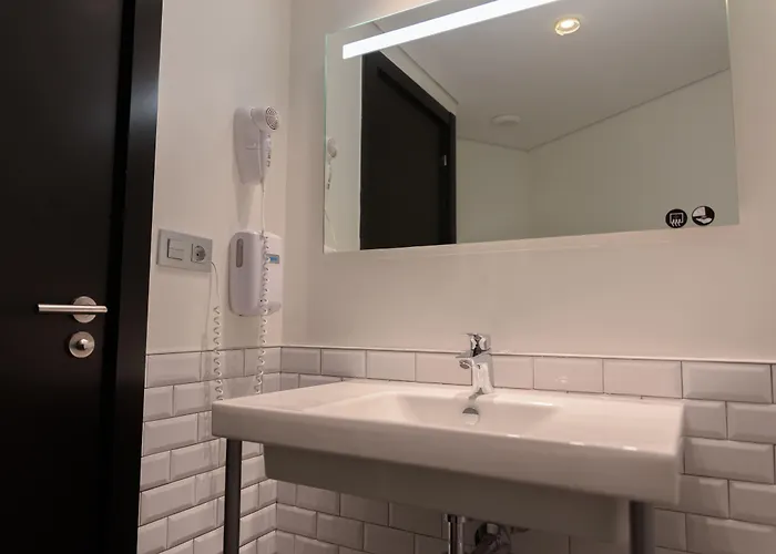 Cats Hostel San Sebastian Сан-Себастьян