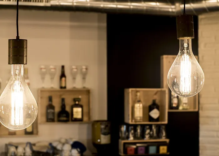 Cats Hostel San Sebastian Хостел Сан-Себастьян