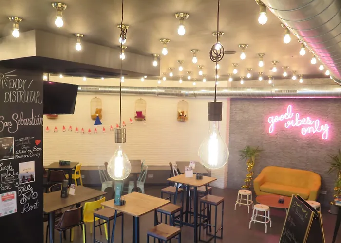 Хостел Cats Hostel San Sebastian *