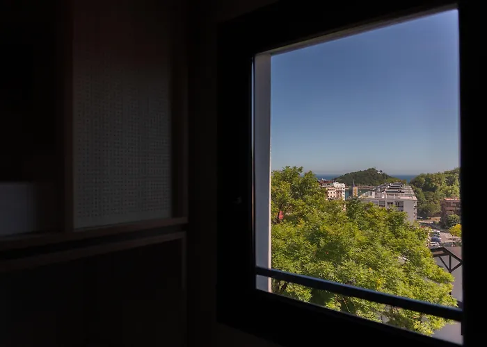 Cats Hostel San Sebastian *