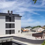 Cats Hostel San Sebastian *